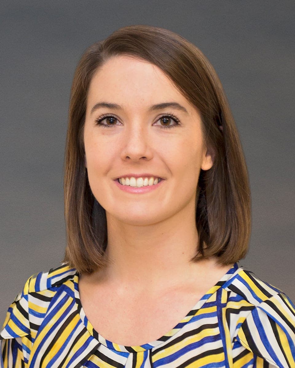 Headshot of Sarah Cooper, PT, DPT, OCS, Physical Therapist at Zona Physical Therapy & Wellness